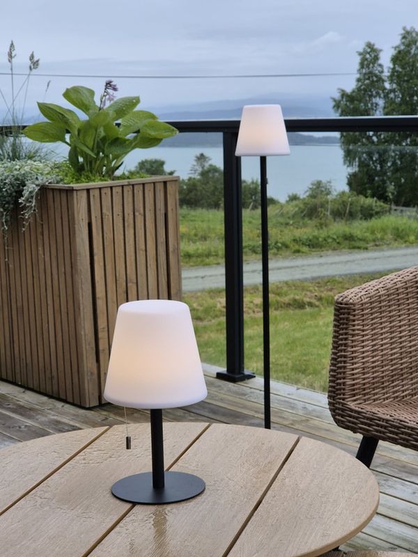 Stålampe utendørs