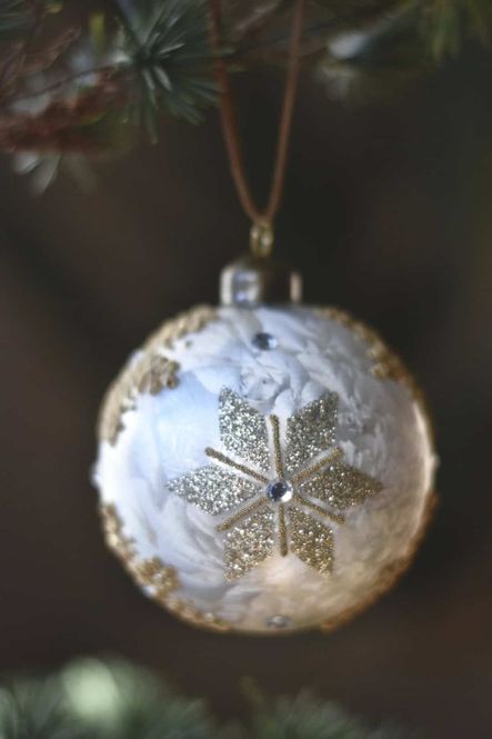 Hovedbilde Julekule hvit/gull ...
