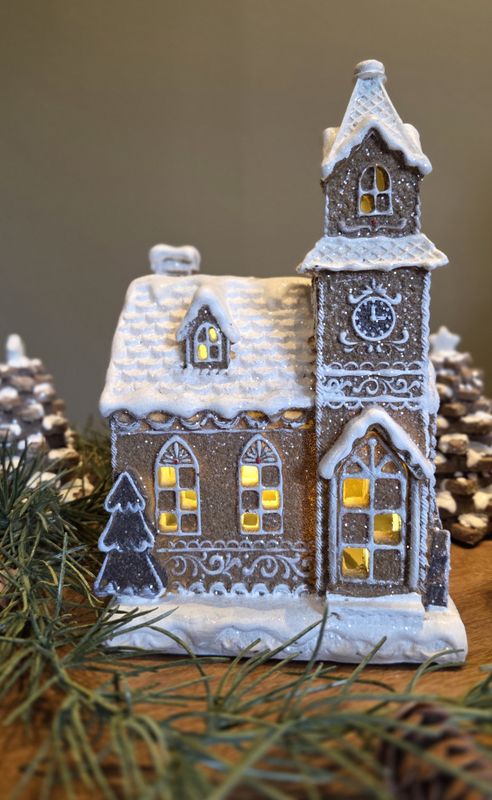 Pepperkakehus kirke