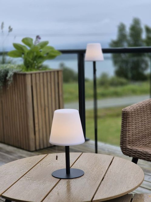 Hovedbilde Bordlampe utendørs