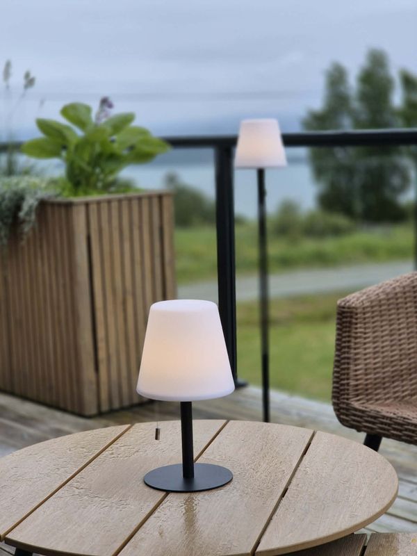 Bordlampe utendørs