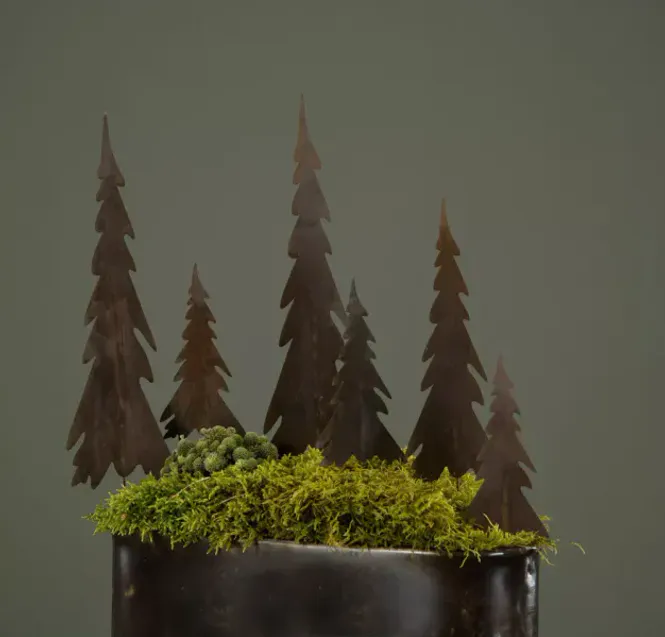 Hovedbilde Juletre rustet lite